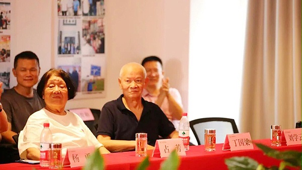 中医发展论坛暨专家义诊活动在汉方神农中医馆成功举办7