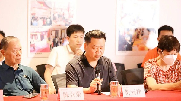 中医发展论坛暨专家义诊活动在汉方神农中医馆成功举办12